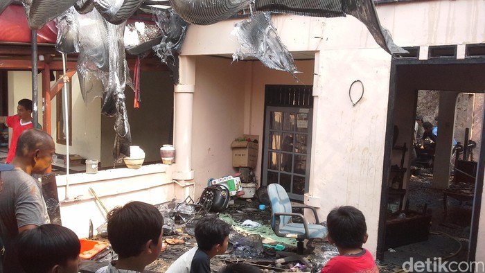 Kebakaran di Lebak Bulus Padam, 2 Rumah Hangus Terbakar