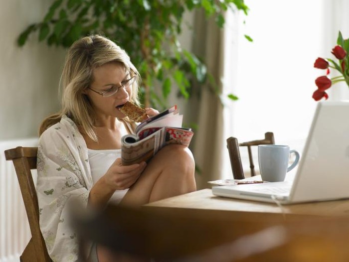 Studi: Hidup Sendiri Bisa Bikin Orang Menerapkan Pola Makan yang Buruk