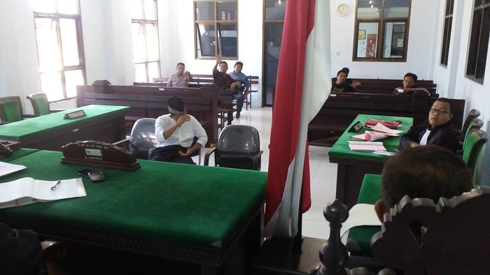 Adik Ipar Eks Bupati Mojokerto jadi Terdakwa Markus