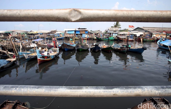 2 Perahu Terbalik Diterjang Ombak di Cilacap, 3 Nelayan Hilang