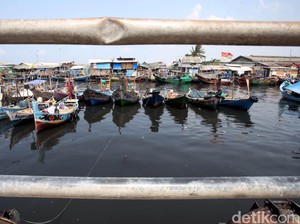 2 Perahu Terbalik Diterjang Ombak di Cilacap, 3 Nelayan Hilang