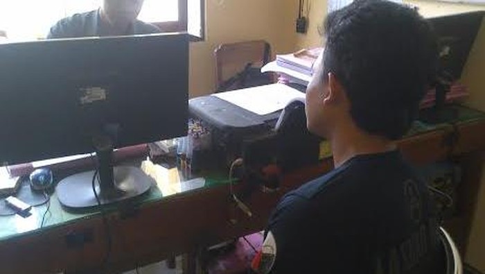 Duda ini Preteli Harta Benda & Cabuli Dua Gadis Usai Kenalan di Facebook