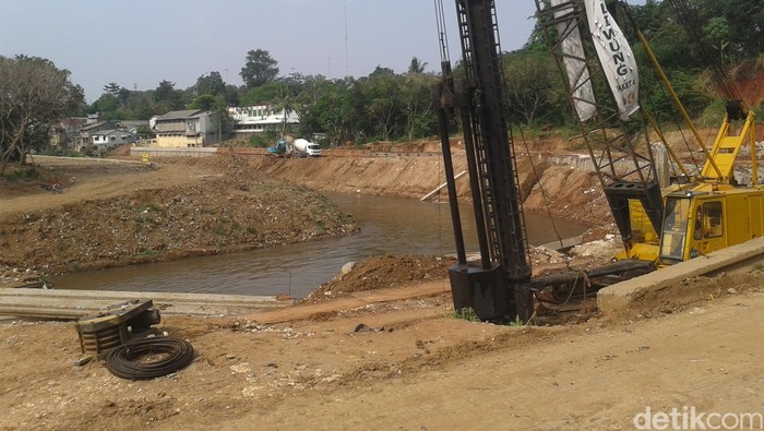 Terkendala Pembebasan Lahan, Begini Cara Normalisasi Ciliwung Paket IV