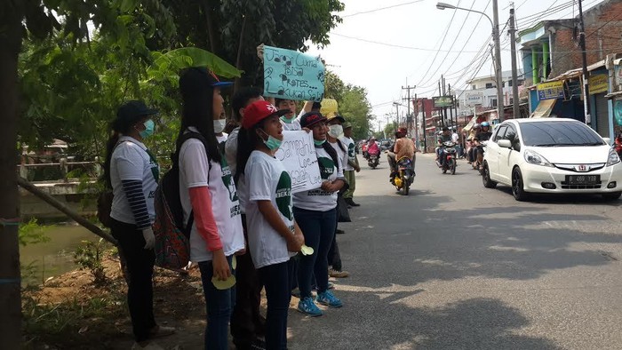 Keren! Komunitas Pelajar Ini Ajak Warga Bekasi Hidup Bersih