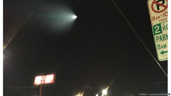 Cahaya Rudal di California Sempat Dikira UFO hingga Meteor