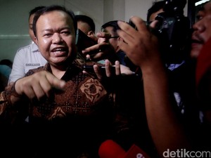 Eks Napi Sukamiskin: Meski Dilarang, Laptop di Sel Itu Wajar