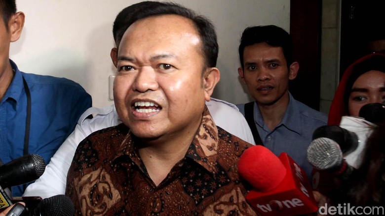 MA Mulai Adili Gugatan Rio Capella soal Larangan Eks Koruptor Nyaleg MA Mulai Adili Gugatan Rio Capella soal Larangan Eks Koruptor Nyaleg