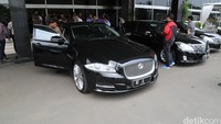 Beberapa waktu lalu, Novanto juga pernah membuat heboh Gedung DPR dengan datang menggunakan mobil Jaguar XJ. (Foto: Lamhot Aritonang)