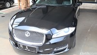 Saat itu, Jaguar XJ yang ditumpangi Novanto juga mengenakan pelat RI 6. (Foto: Lamhot Aritonang)