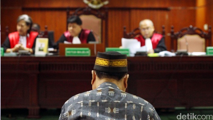 Terima Duit dari OC Kaligis, Panitera PTUN Dihukum 3 Tahun Penjara