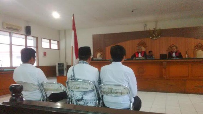 Wabup Cirebon Nonaktif Batal Divonis karena Hakim Belum Siap