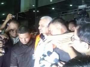 KPK Tahan Ketua DPRD Sumut Cs