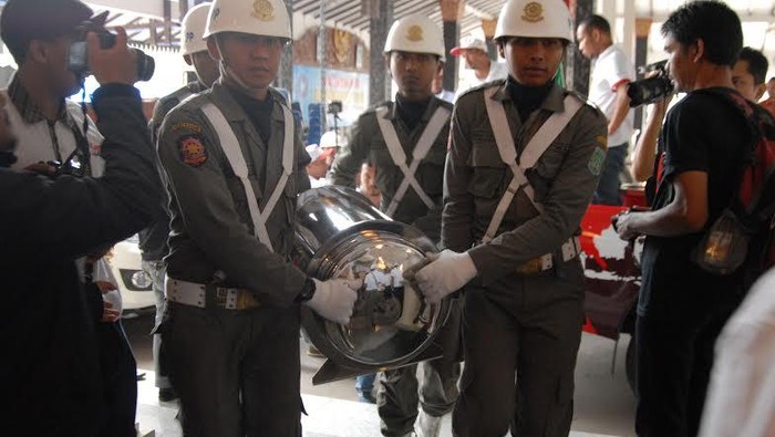 Ekspedisi Kapsul yang Menjelajah di 43 Kota Bermalam di Bromo