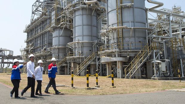 Strategi Jokowi Utak Atik Harga BBM