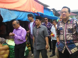 Irman Gusman Blusukan ke Pasar di Indramayu Tanyakan Soal Relokasi