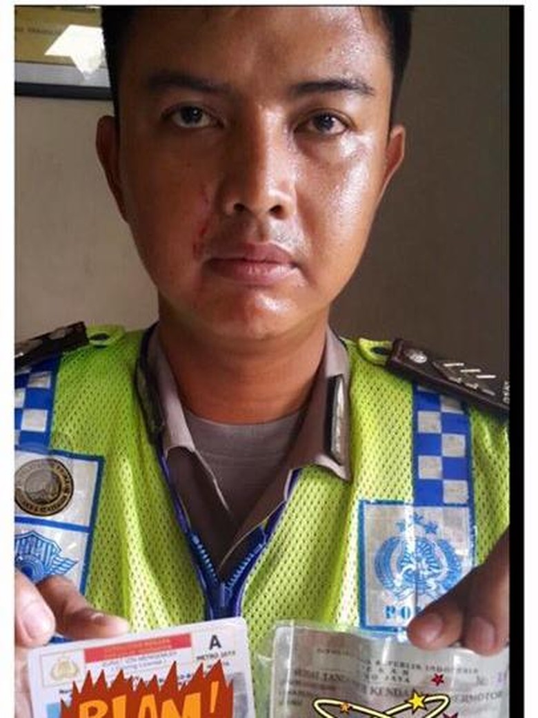 Tak Terima Ditilang Seorang Ibu Ngamuk Cakar Wajah Anggota Polantas