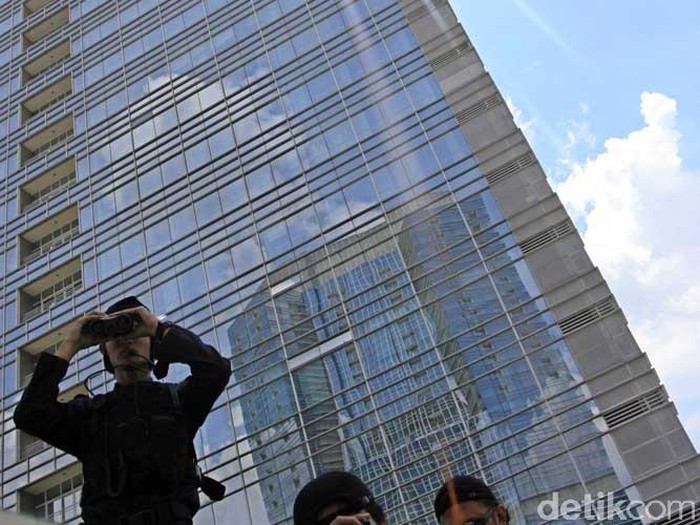 Pasukan densus 88 mabes polri melakukan latihan menembak jitu di jakarta. ari Saputra/ilustrasi/detikfoto