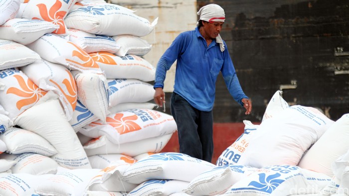 Hari Ini 30 Ribu Ton Beras Impor dari Thailand Masuk Indonesia