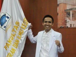 Santri Jadi Dokter, Perjuangan Ali Alatas dari Hutan Mengejar Pendidikan