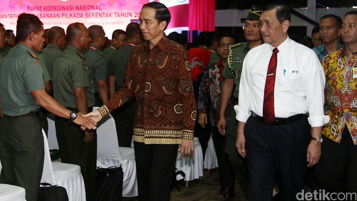 Menko Luhut Siap Pertaruhkan Jabatan untuk Pilkada Serentak