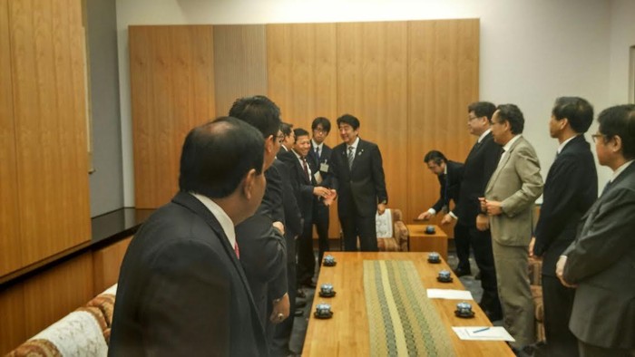 Bertemu PM Abe di Jepang, Novanto Diberi Ucapan Selamat Ultah