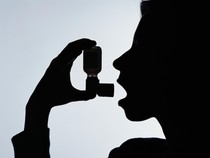 Pelancong Wanita Disetop Menuju Pesawat gegara Inhaler