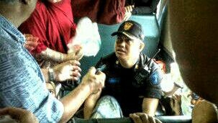 Kata Suami, Begini Detik-detik Khosyyah Melahirkan di Kereta