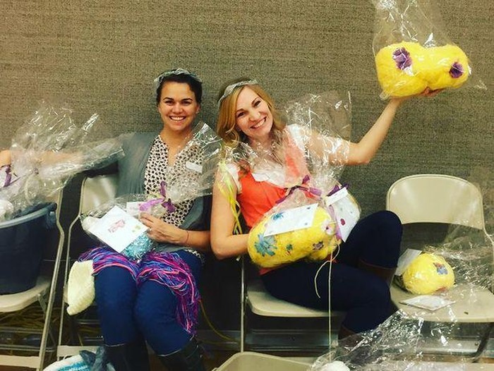 Semangat Holly Ciptakan Wig Cantik Ala Putri untuk Anak Pasien Kanker