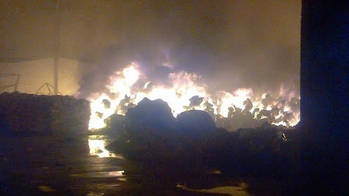 Kebakaran Besar Lahap Pabrik Sirop di Semarang