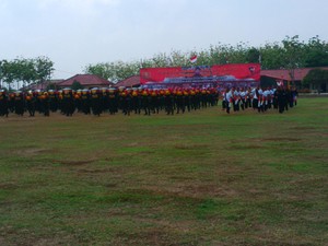 Senam Tameng Meriahkan HUT Brimob ke-70 di Jabar