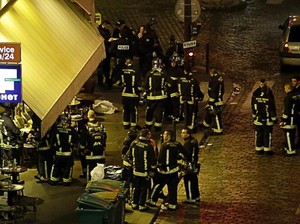 Presiden Hollande Kerahkan Militer dan Seluruh Akses ke Paris Ditutup