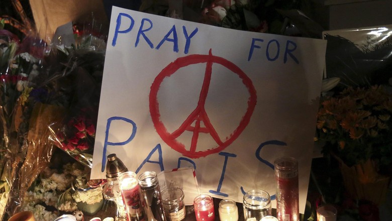 Mereka yang Bersuara Melawan Islamfobia Setelah Teror Berdarah Paris Mereka yang Bersuara Melawan Islamfobia Setelah Teror Berdarah Paris