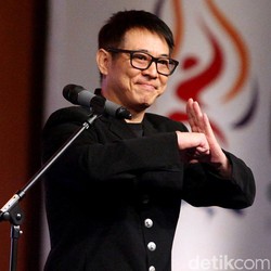 Jet Li Kabarkan Kondisi Usai Operasi, Kerja Lagi Sehari Setelah Dirawat
