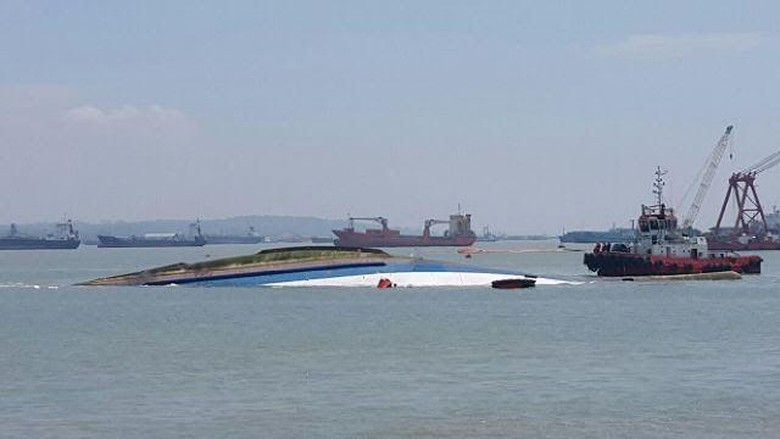 77 Penumpang KM Marina Belum Ditemukan 77 Penumpang KM Marina Belum Ditemukan