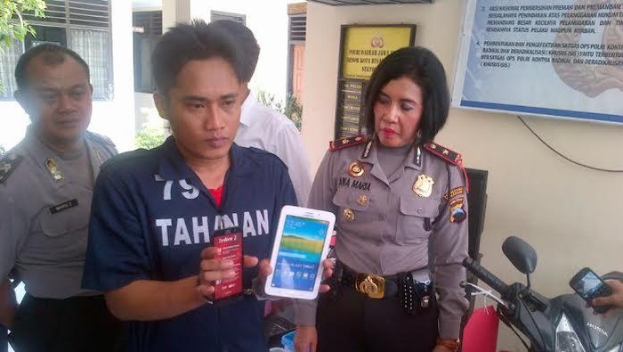 Mabuk Berat, Maling ini Kecele Curi Handphone Replika