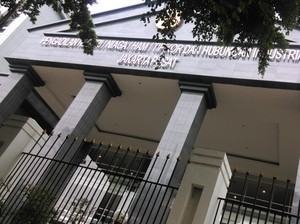 Mujib Didakwa Suap Eks Dirut Perum Perindo Terkait Impor Ikan dari China