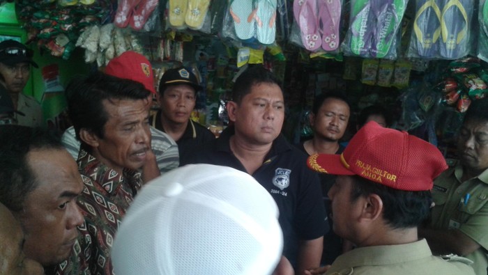 Tak Punya Izin, Puluhan Kios di Rusun Muara Baru Ditertibkan