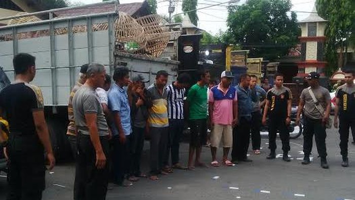Judi Sabung Ayam di Pasar Babat Digerebek