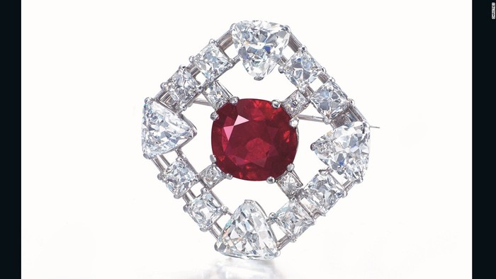 Gadis 7 Tahun Asal China Dihadiahi Ayahnya Berlian Senilai Rp 6,6 Miliar