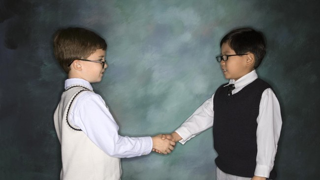 Pentingnya Mengajarkan Anak untuk Minta Maaf