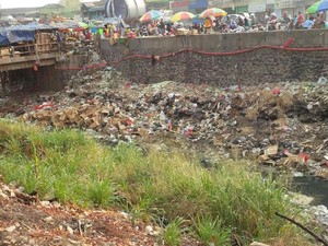 Tempat Pengolahan Sampah Ilegal di Kramat Jati