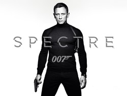 Penulis James Bond Mau Bunuh 007?