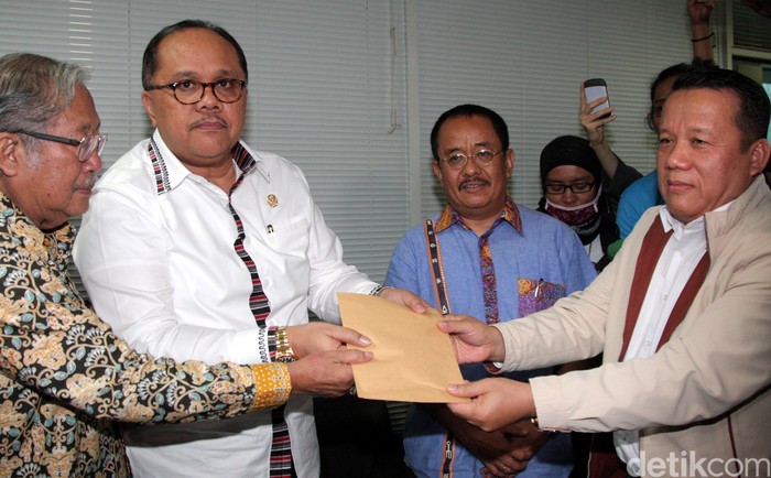 Sidang MKD DPR Ada yang Gebrak Meja, Mending Terbuka Saja Biar Ditonton Rakyat!