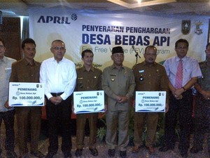 Di Riau Desa Tanpa Kebakaran Lahan Terima Reward Rp 100 Juta