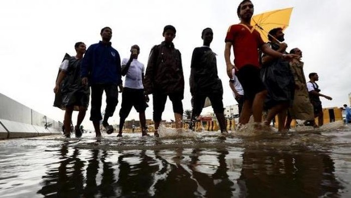 Hujan Deras, Jeddah Arab Saudi Banjir