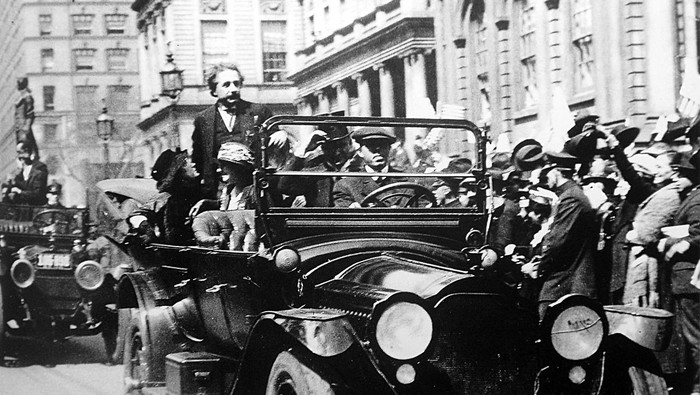 Burung Pipit di Balik Teori Einstein