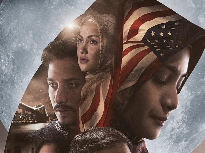 Bulan Terbelah Di Langit Amerika Haru Biru Menjaga Keyakinan Dan Kehormatan