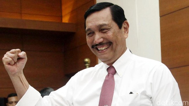 Luhut Blak-blakan soal Sexy Killers hingga #PecatBudiKarya