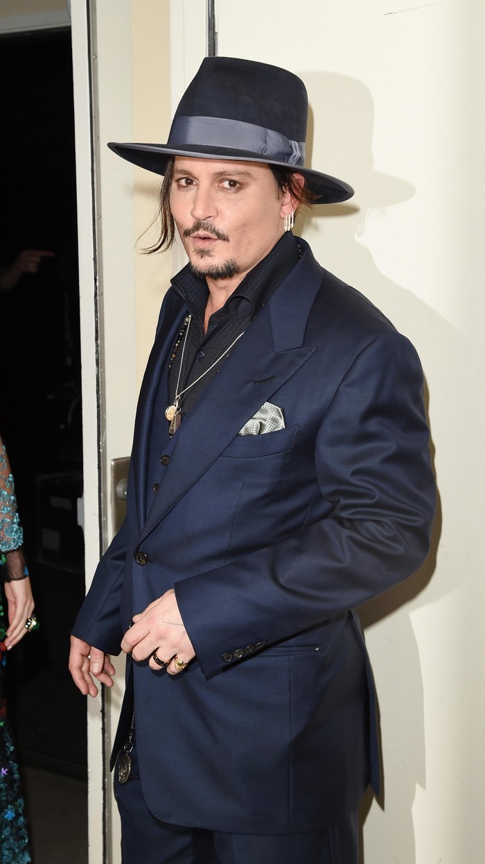Johnny Depp Cemaskan Sang Putri yang Makin Dewasa