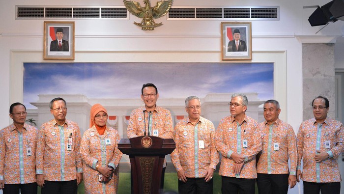 Fachmi Idris Sampaikan Capaian BPJS Kesehatan ke Presiden Jokowi